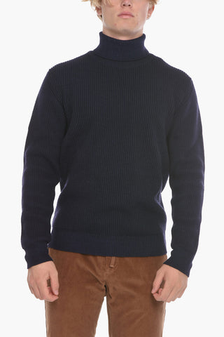 Virgin Wool Turtleneck Sweater