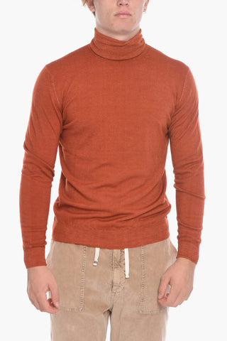 Virgin Wool Lightweight Turtleneck Sweater