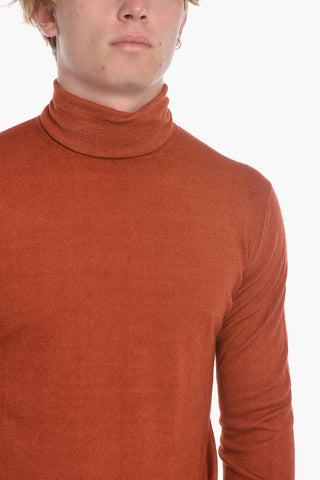 Virgin Wool Lightweight Turtleneck Sweater