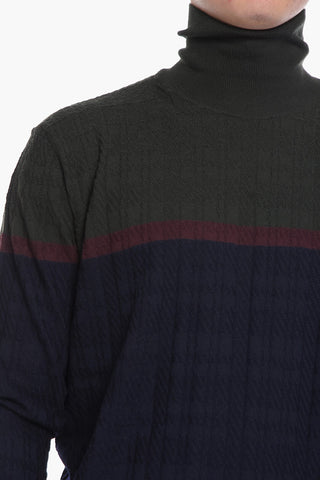 Maglia a Collo Alto Bicolore in Lana Aran