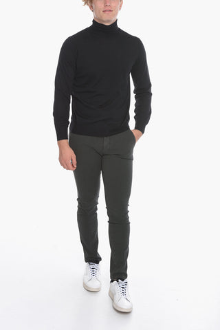 Maglia a Collo Alto in Misto Cashmere