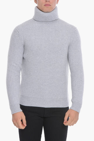 Maglia a Collo Alto in Cashmere a Coste