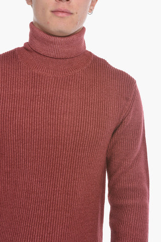 Maglia a Costine a Collo Alto
