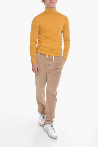 Virgin Wool Lightweight Turtleneck Sweater