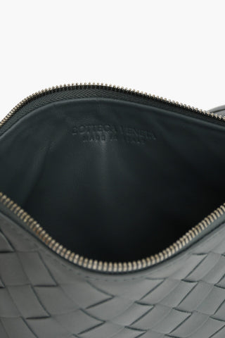 Pochette in Pelle Intrecciata con Zip