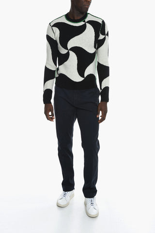 Pullover in Lana con Motivo Geometrico e Cuciture a Vista