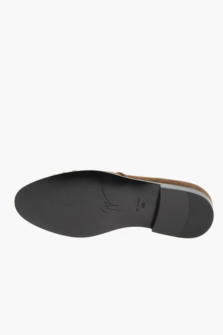 Mocassini FLAVIO in Suede con Monogram in Metallo