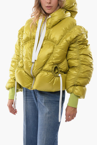 Piumino in Nylon con Dettagli Arricciati