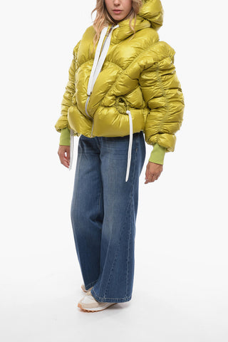 Piumino in Nylon con Dettagli Arricciati
