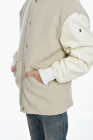 Bomber con Maniche in Eco-pelle e Cappuccio Distressed