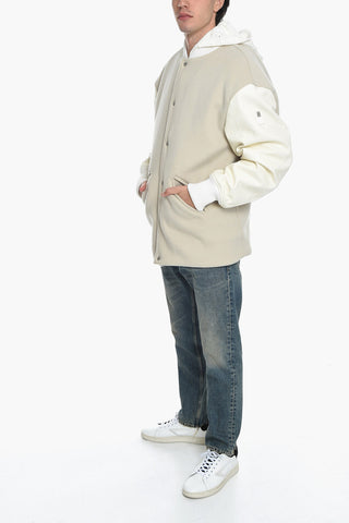 Bomber con Maniche in Eco-pelle e Cappuccio Distressed