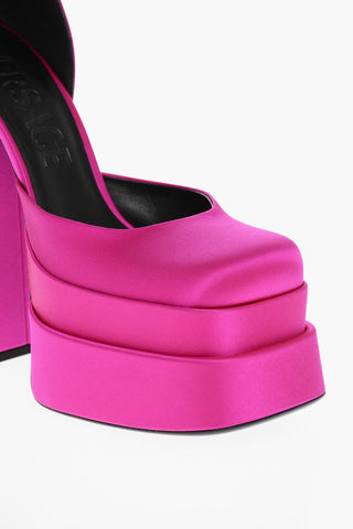Pumps Plateau aus Satin mit Schmuckriemchen 17 cm