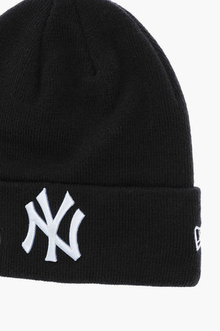 Beanie Essential con Logo in Rilievo