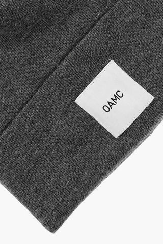 Beanie in Lana a Tinta Unita con Patch Logo