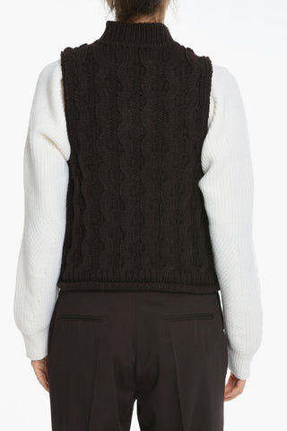 Cable Knit Sleeveless HUSKE V-Neck Sweater Sleeveless