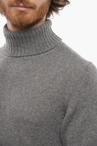 Maglia a Collo Alto in Cashmere