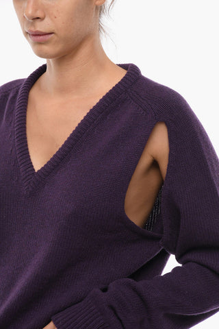 Maglia in Cashmere con Scollo a V e Dettaglio Cut Out