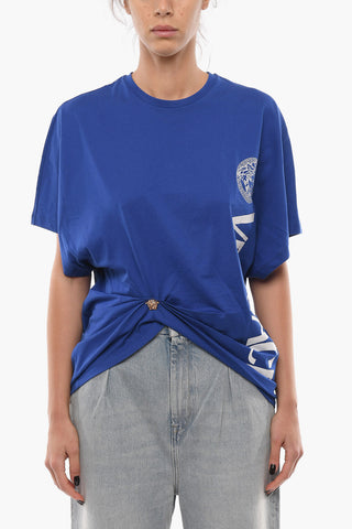 T-shirt A Maniche Corte Con Spilla MEDUSA E Stampa Logo