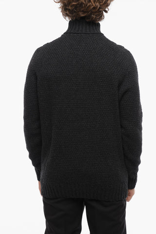 Maglia a Collo Alto in Lana Aran