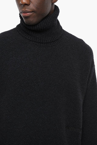Pullover Oversized MICRO BUCLÈ in Misto Lana a Collo Alto