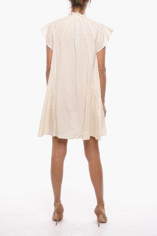 Ausgestelltes Kleid KAROOKH mit kurzen Raglanärmeln und Rüschenkragen