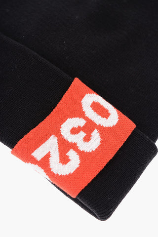 Beanie in Tinta Unita con Logo a Contrasto