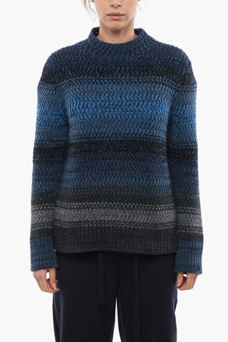 Maglia Girocollo in Cashmere con Design a Righe
