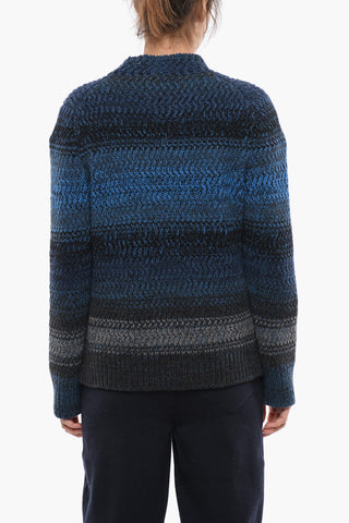 Maglia Girocollo in Cashmere con Design a Righe