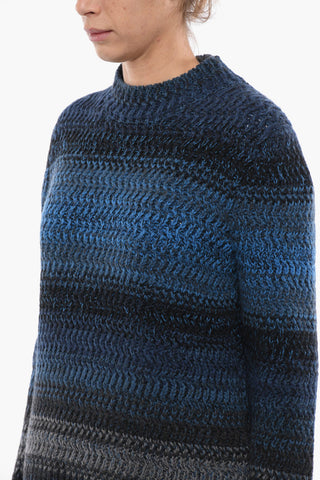 Maglia Girocollo in Cashmere con Design a Righe