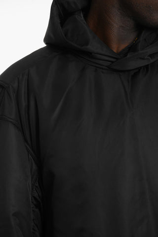 Bomber Satinato con Spalla Scesa