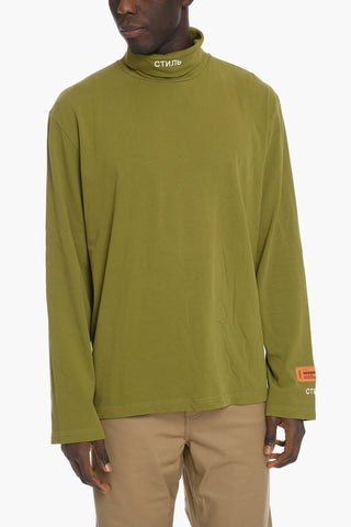 Lightweight Solid Color Turtleneck Sweater