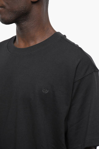 Embossed Logo Crew-Neck Solid Color T-shirt