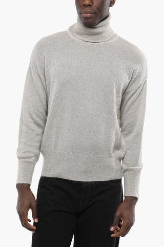 Turtle-neck Solid Color Sweater