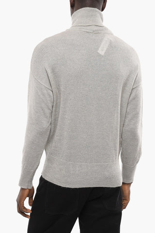 Turtle-neck Solid Color Sweater