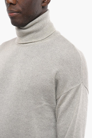 Turtle-neck Solid Color Sweater