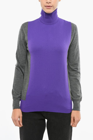 Zweifarbiger Pullover mit Stehkragen aus Wollmix