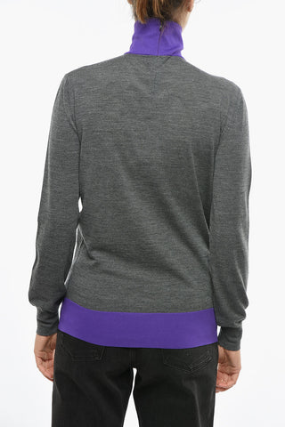 Zweifarbiger Pullover mit Stehkragen aus Wollmix