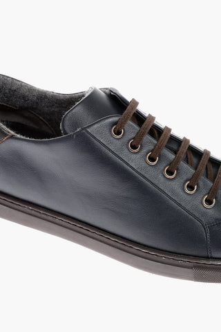 ID Sneakers in Pelle con Lacci a Contrasto