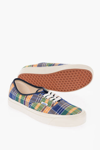 Sneakers Basse AUTHENTIC 44 D A Quadri Plaid con Suola a contrasto
