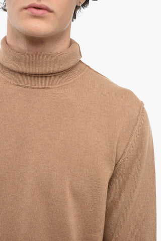 UNISEX MM4 Cashmere Turtleneck Sweater with Visible Stitching