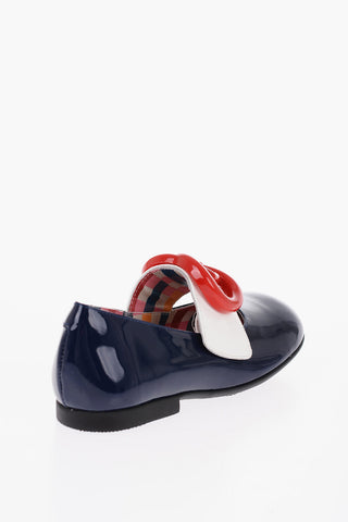 Ballerine in Pelle Lucida con Placca Logo a Contrasto