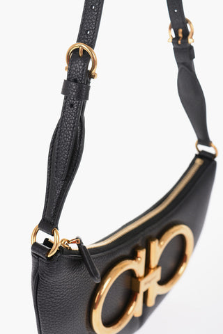 Leather MAXI GANCIO Shoulder Bag with Golden Metal Details