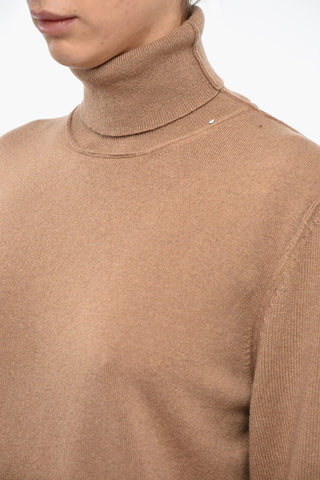 UNISEX MM4 Cashmere Turtleneck Sweater with Visible Stitching