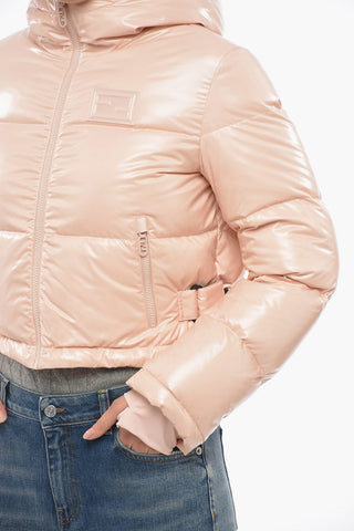 Piumino Crop in Nylon Lucido con Monogram in Rilievo
