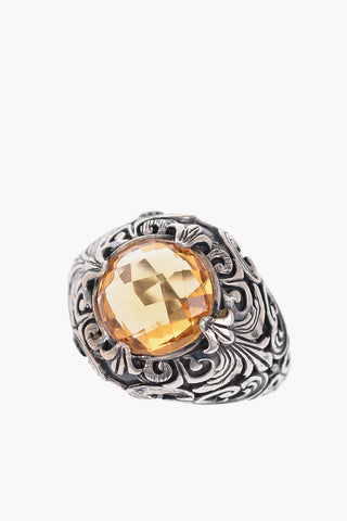 Anello in Argento con Motivo Barocco e Pietra Centrale