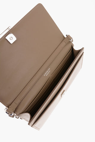 Pochette in Pelle con Scomparti Interni Formato Card e Tracolla Removibile