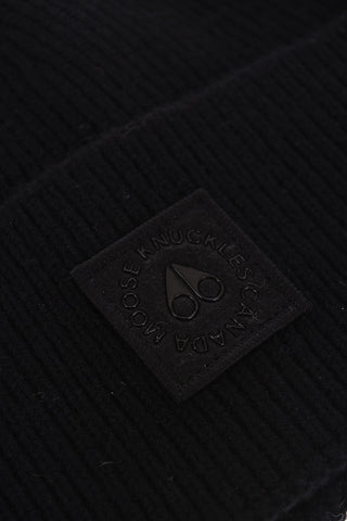 Beanie in Lana Merino a Costine con Patch Logo