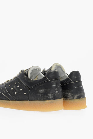 Sneakers Basse in Pelle Effetto Cracke con Borchie
