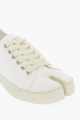 MM22 Cotton and Linen TABI Low-Top Sneakers with Ton-On-Ton Laces