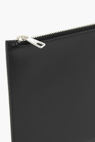 Pouch in Pelle con Dettagli Occhielli